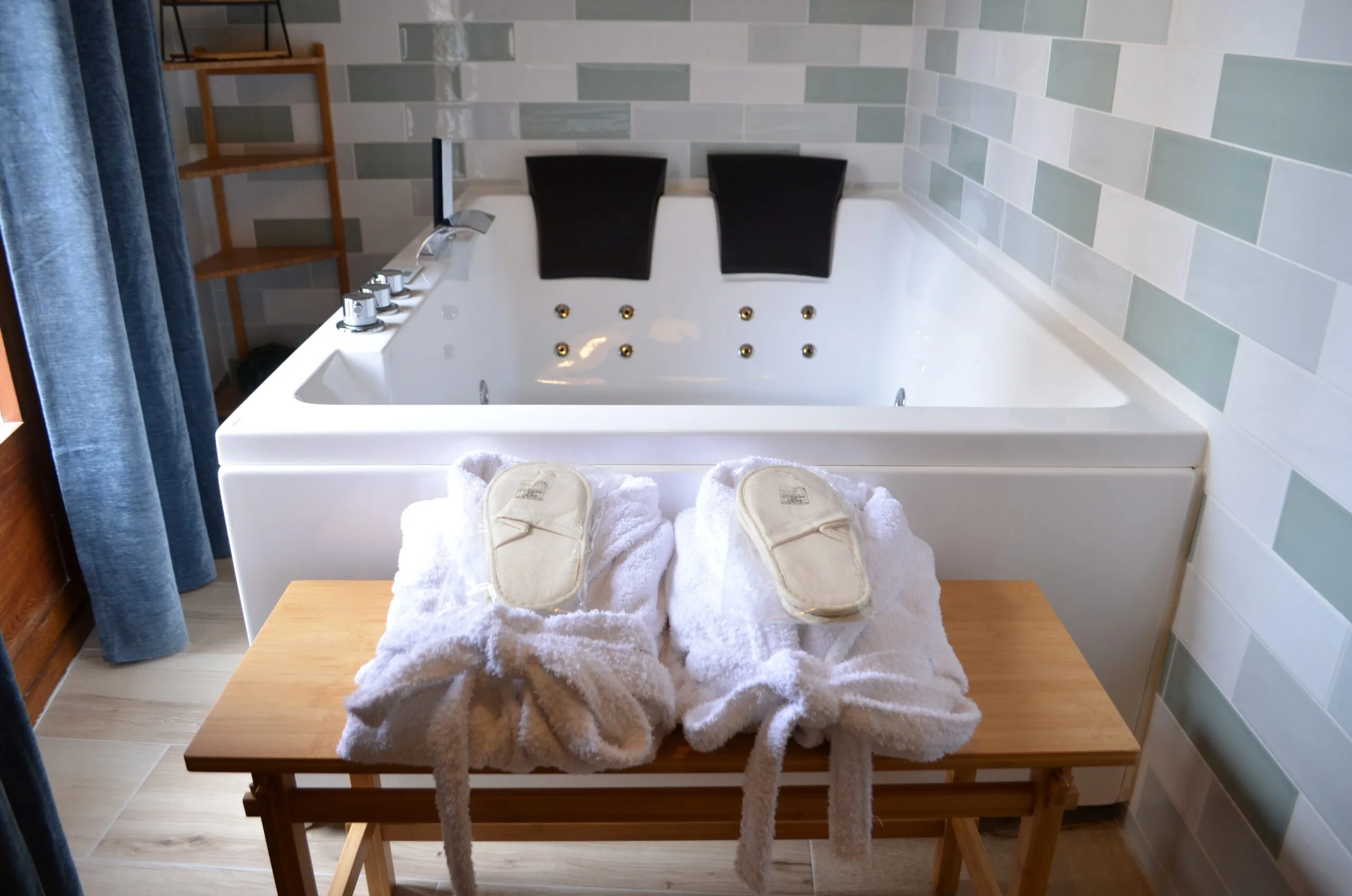 Jacuzzi en Casa Rural El Balcón del Castillo